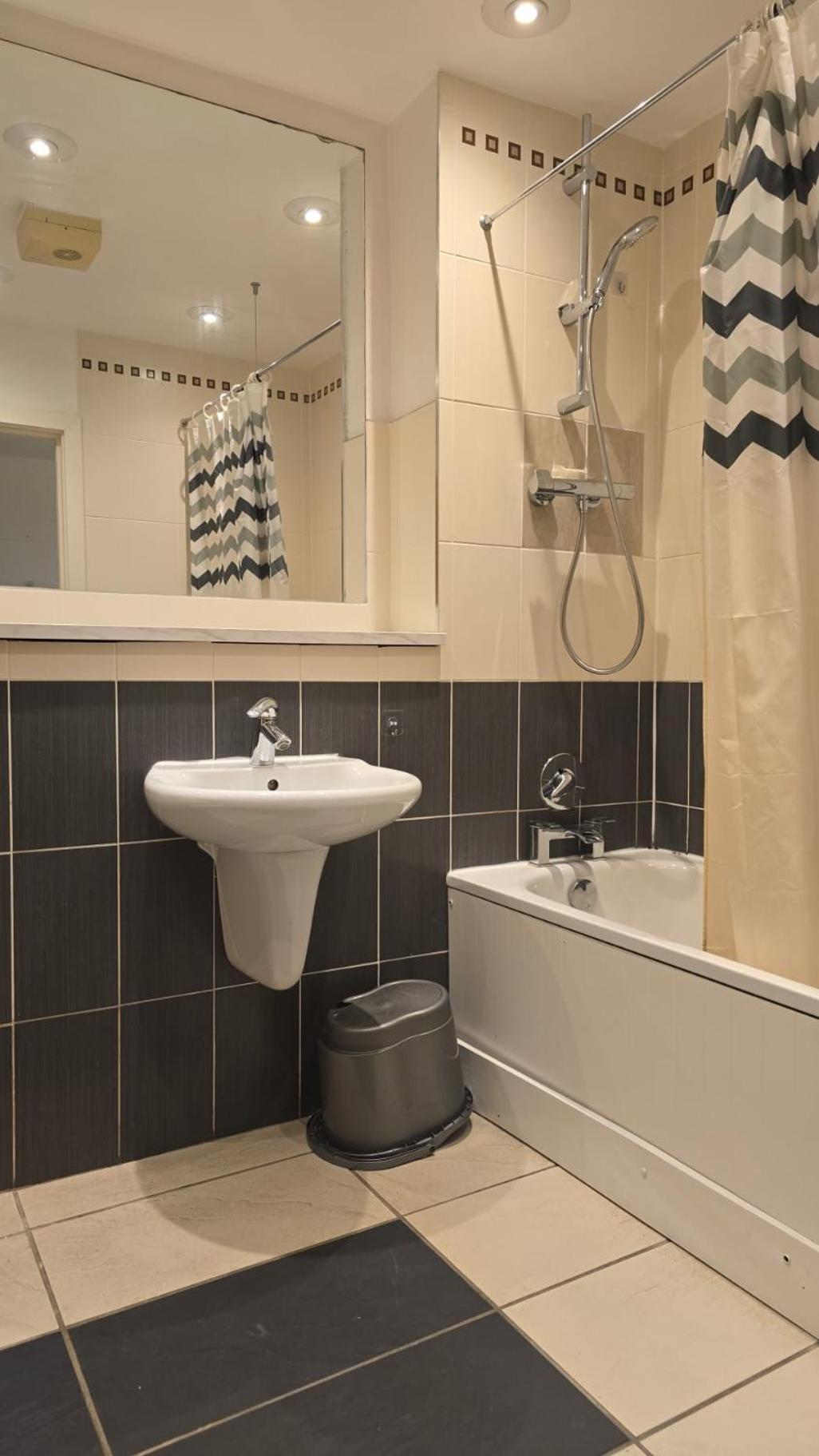 Apartment Ocean Wharf London