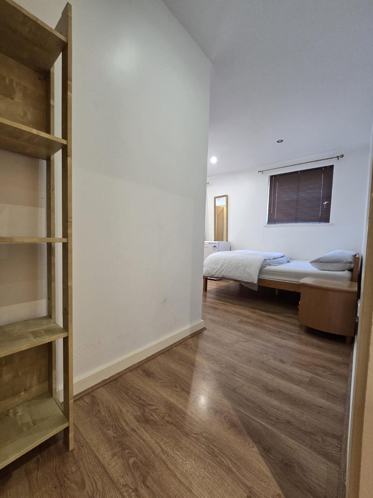 Apartment Ocean Wharf London