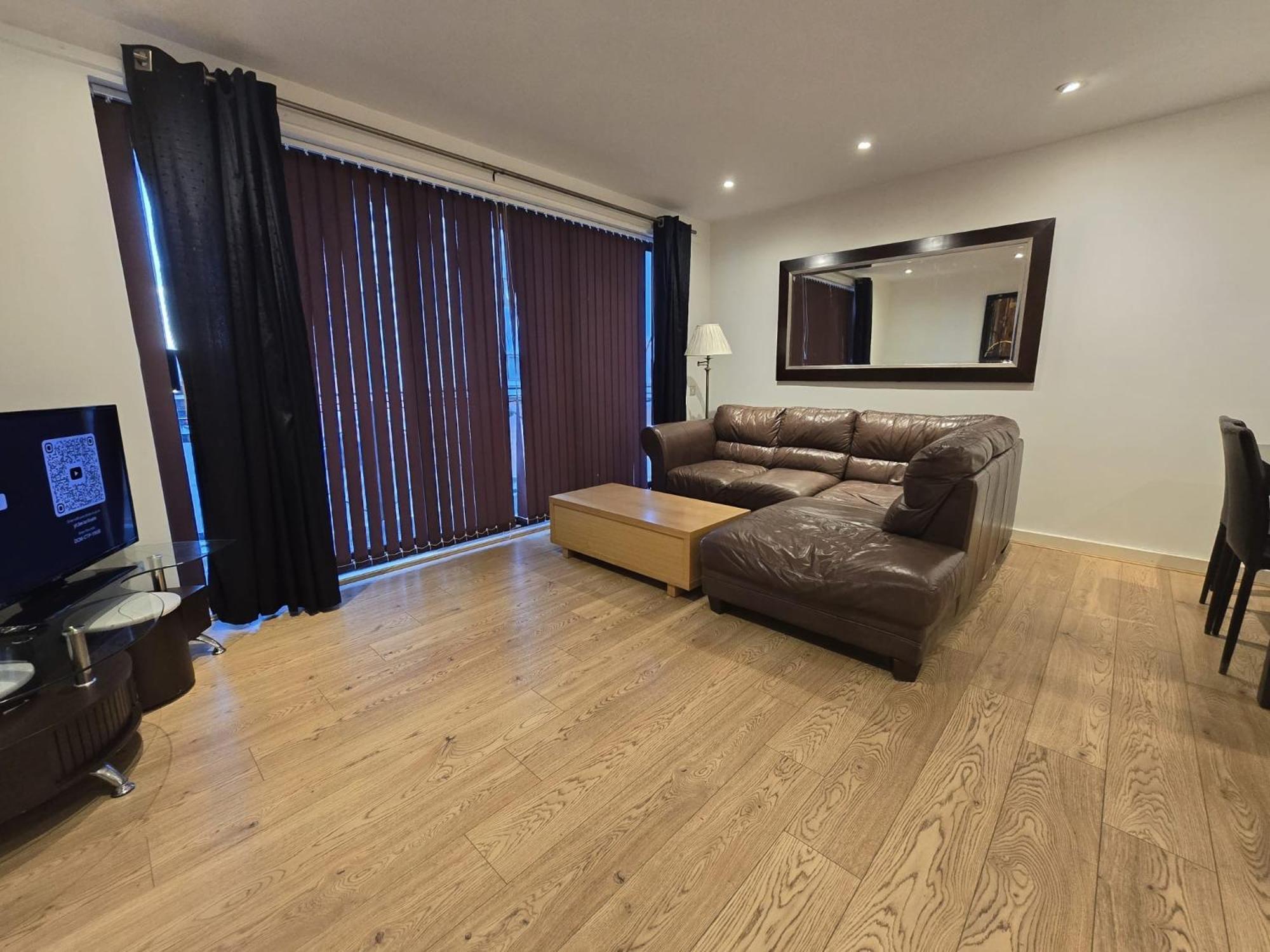 Ocean Wharf Apartment *